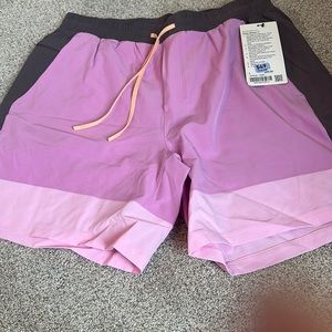 NWT Men's L Lululemon Pool Shorts 7” Dahlia Mauve DHMU